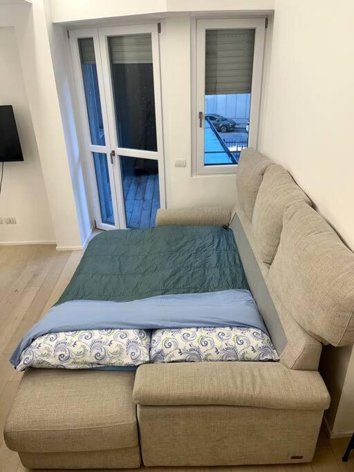 Modern Apartment - Walking Distance To Milan Central Station エクステリア 写真